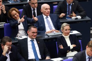 Politico: «Αιφνιδιαστική» επίσκεψη στελεχών του AfD στον Λευκό Οίκο