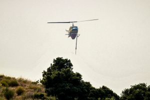 Φωτιά στο Καστρίτσι Αχαΐας - Στην μάχη και εναέρια μέσα