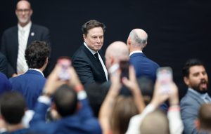 Τσάρλι Κερκ: Επιμνημόσυνη δέηση με κεντρικό ομιλητή τον Τραμπ - Κατάμεστο το State Farm Stadium