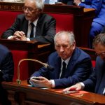 Πώς φτάσαμε στην κατάρρευση της κυβέρνησης Μπαϊρού - Οι πολιτικές και οικονομικές συνθήκες πίσω από το «όχι» στην ψήφο εμπιστοσύνης