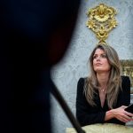 Τραμπ: Διόρισε εισαγγελέα μια πρώην διαγωνιζόμενη σε καλλιστεία