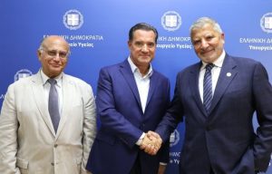 Η αύξηση της αμοιβής της ιατρικής επίσκεψης από τον ΕΟΠΥΥ τέθηκε στον Άδωνι Γεωργιάδη