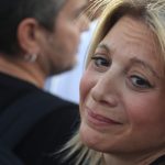 Πως επιτρέψαμε στον εαυτό μας να βουτήξει τόσο βαθιά στην λάσπη; Έχοντας στόχο την Μαρία Καρυστιανού