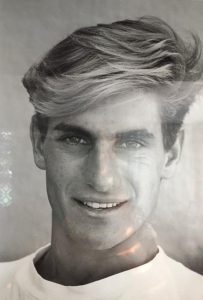 Συγκλονιστική εξομολόγηση του δίδυμου αδελφού για τον Ελληνοαυστραλό σέρφερ που βρήκε φρικτό θάνατο από καρχαρία