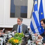 Φοροελαφρύνσεις για μισθωτούς, συνταξιούχους και οικογένειες