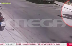 Ρατσιστικό το κίνητρο του 17χρονου που άρπαξε μωρό και το άφησε σε καρότσι σούπερ μάρκετ – Θεωρούσε πως οι γυναίκες Ρομά «δεν προσέχουν τα παιδιά τους»