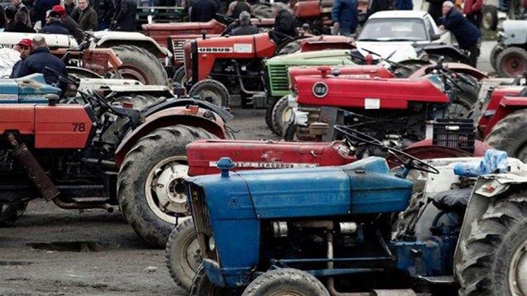 Αγρότες και κτηνοτρόφοι βγαίνουν στους δρόμους σε Ρέθυμνο και Ηράκλειο