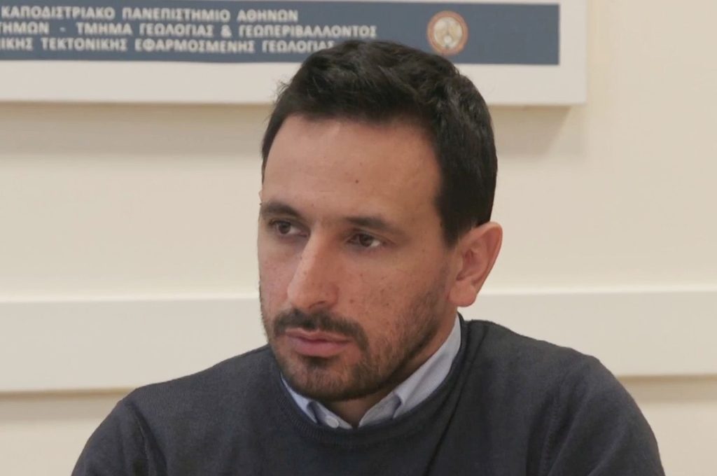 Μιχάλης Διακάκης