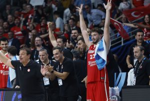Eurobasket 2025: Προκλήσεις του Τούρκου Σενγκούν με Κεμάλ και «θαλασσινό αέρα»!