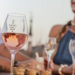 Η Διεθνής Ακαδημία Οίνου ζητά από τους ηγέτες να βάλουν τέλος στην «αποκανονικοποίηση» του κρασιού - Winetrails