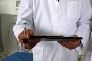 Νέα καταγγελία για φακελάκι στο Ιπποκράτειο: «Αν δεν μου δώσεις τα 3 χιλιάρικα δεν τη βάζω στο χειρουργείο»