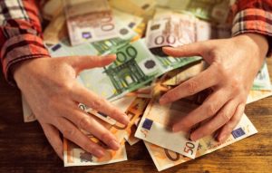 Φορολοταρία Αυγούστου: Δείτε τους τυχερούς λαχνούς