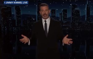 Εκτός τηλεοπτικού αέρα η εκπομπή του παρουσιαστή Τζίμι Κίμελ λόγω μονολόγου του για τη δολοφονία Κερκ