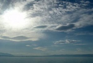 Αίθριος καιρός επί το πλείστον με λίγες νεφώσεις