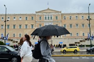 Νέα κακοκαιρία προ των πυλών: Χειμωνιάτικο σκηνικό σε όλη τη χώρα