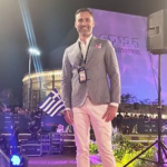 Αφιέρωση Καπουτζίδη επί σκηνής στον σύντροφό του: «Με έκανε να μη φοβάμαι»