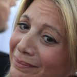 Καρυστιανού: «Άνοιξα τη σακούλα να δώσω ένα τελευταίο χάδι» - Θα συμμετέχει σε κόμμα;