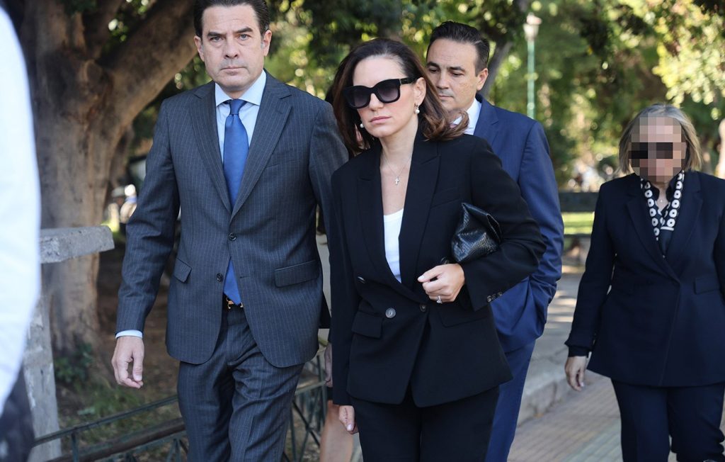 Στο δικαστήριο οι Όλγα Κεφαλογιάννη και Μίνως Μάτσας για το διαζύγιο και την επιμέλεια των δίδυμων – Συζητήθηκαν οι αγωγές τους