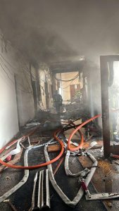 Συναγερμός στο Κίεβο: Φλέγεται κυβερνητικό κτίριο μετά από ρωσική επίθεση