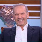 Πέτρος Κωστόπουλος: «Έχω ζήσει να φιλάνε τα χέρια της Ελένης Μενεγάκη στον δρόμο, λες και ήταν η Παναγιά της Τήνου»