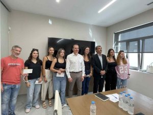 Χρηματικα έπαθλα σε 7 αριστεύσαντες μαθητές αγροτικών περιοχών Αιτωλοακαρνανίας έδωσε η Ένωση Αγρινίου