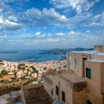 Σύρος: Η «διαχρονική βασίλισσα των Κυκλάδων» σύμφωνα με το ισπανικό