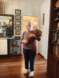 Αθήνα: Ρώσοι διπλωμάτες τίμησαν επιζώσα της πολιορκίας του Λένινγκραντ