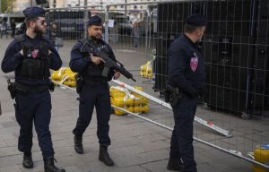 Χαμός στην Μασσαλία: Άνδρας μαχαίρωσε 5 ανθρώπους – Ο δράστης σκοτώθηκε από αστυνομικούς