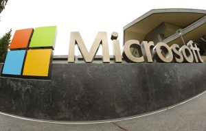 Η Microsoft απενεργοποίησε κάποιες υπηρεσίες που παρείχε στον ισραηλινό στρατό εν μέσω ερευνών για την παρακολούθηση Παλαιστινίων