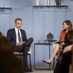 Συζήτηση Μητσοτάκη με την αρχισυντάκτρια της Wall Street Journal