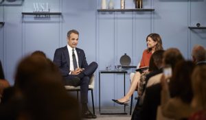 Συζήτηση Μητσοτάκη με την αρχισυντάκτρια της Wall Street Journal