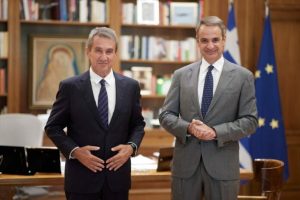 Στη ΝΔ προσχώρησε ο πρόεδρος «Δημοκρατών» Ανδρέας Λοβέρδος
