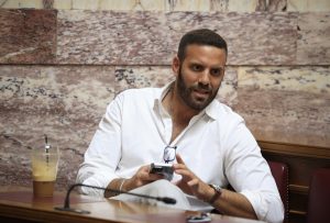 Επεισόδιο στο Κολωνάκι για τον ευρωβουλευτή Νίκο Παππά