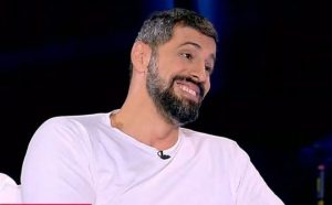 «Η χημειοθεραπεία δεν πήγε τόσο καλά»: Συγκινεί ο Γιώργος Παράσχος για τη μάχη του με τον καρκίνο