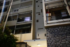 Ξεσπά ο σύζυγος της 34χρονης που γέννησε και πέθανε μαζί με το νεογνό στα Πατήσια: «Τα άλλα μας παιδιά γεννήθηκαν σε νοσοκομείο»