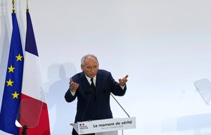 Ο Φρανσουά Μπαϊρού υπέβαλε επίσημα την παραίτησή του