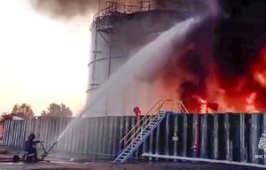 Ουκρανικά drones έπληξαν σταθμό άντλησης πετρελαίου στη ρωσική περιοχή Τσουβασία