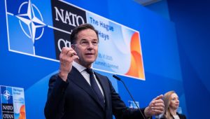 Σε «τουρκοσυμμαχία» μετατρέπει το ΝΑΤΟ ο διεφθαρμένος Ρούτε!