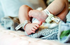 Νέα υπόθεση σοκ με τον θάνατο βρέφους 2,5 μηνών στην Πάτρα το 2013 φέρνει στο φως το «Χαμόγελο του Παιδιού»