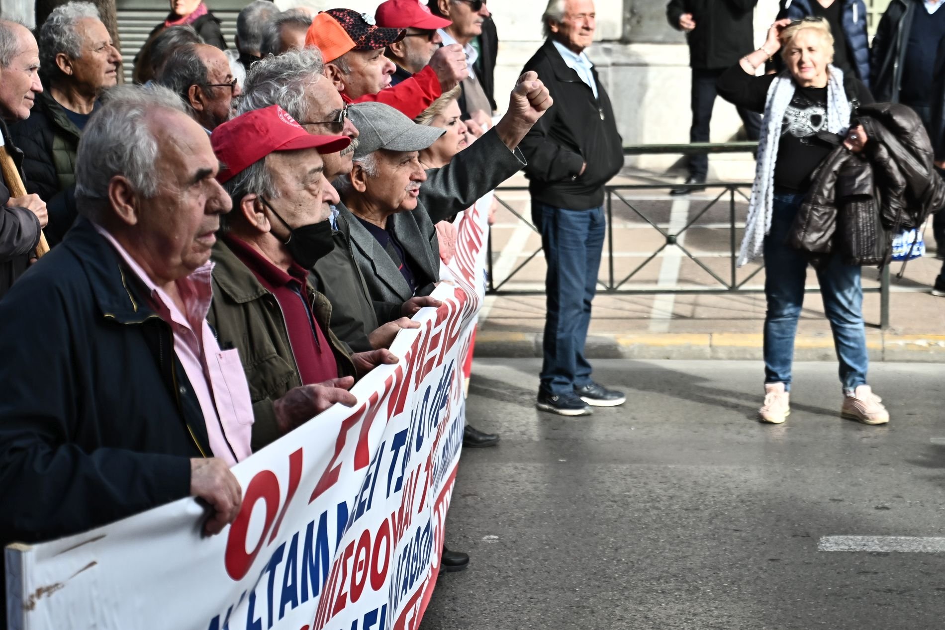 Συντάξεις και αναδρομικά: Με αυτόν τον τρόπο θα τα διεκδικήσετε