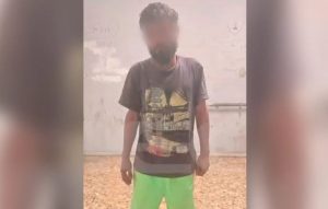 Τρόμος στο Αιγάλεω: «Άκουσα ένα “κυρία βοήθεια”. Γύρισα και είδα έναν να επιτίθεται σε ένα κοριτσάκι» – Μαρτυρία για τον 32χρονο «δράκο»