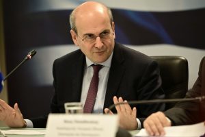 Σε ρύθμιση της τελευταίας στιγμής με μικρή παράταση για υποβολή ΑΤΑΚ οδηγούν οι κυβερνητικοί χειρισμοί