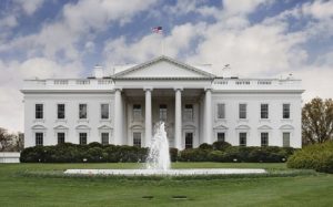 Ο Λευκός Οίκος ζήτησε την προετοιμασία σχεδίων μαζικών απολύσεων στη διάρκεια ενδεχόμενου shutdown της ομοσπονδιακής κυβέρνησης την επόμενη εβδομάδα