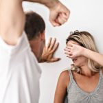 Στο Αυτόφωρο ο πλαστικός χειρουργός για την επίθεση σε βάρος γυναίκας οδηγού στη Δάφνη