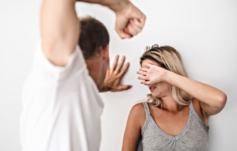 Στο Αυτόφωρο ο πλαστικός χειρουργός για την επίθεση σε βάρος γυναίκας οδηγού στη Δάφνη