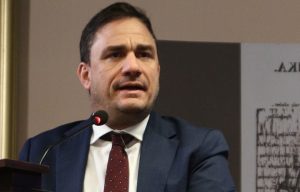 Τσουκαλάς: Ο πρωθυπουργός λειτουργεί ως επισπεύδων της συγκάλυψης – Η κάθαρση θα έρθει με την αποχώρηση του