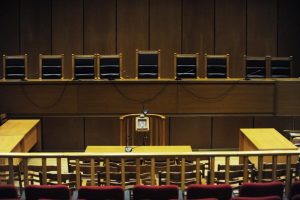 Μήνυση για ξυλοδαρμό κατάθεσε 82χρονος σε βάρος 55χρονου που του επιτέθηκε μετά από σύγκρουση των αυτοκινήτων τους στην Καλαμαριά