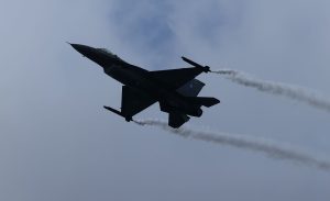 Τιτάνας πιλότος της ομάδας ΖΕΥΣ: Φτερά πίστης και τιμής για εκείνους που ύψωσαν το ΟΧΙ και πέταξαν πάνω από κάθε φόβο