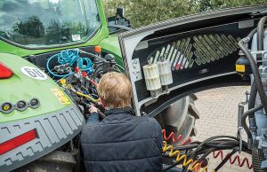 Κάνει τη σπορά απόλαυση η συνδυαστική μηχανή Pöttinger Aerosem VT DD - Profi