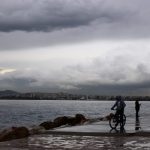 Νεφώσεις και τοπικές βροχές με μείωση θερμοκρασίας